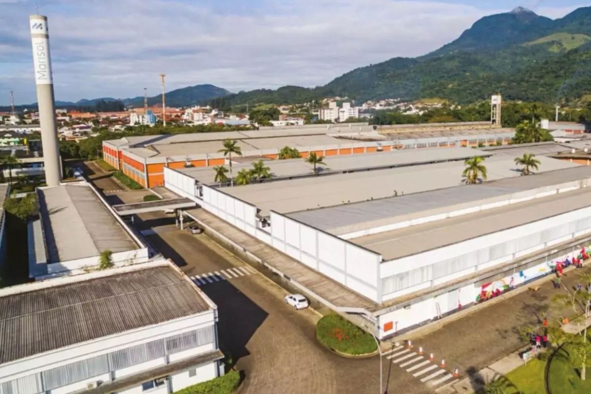 Gigante de Santa Catarina zera dívida histórica de R$ 254,2 milhões, quita debêntures com dação de imóveis e ativos, recupera fôlego financeiro