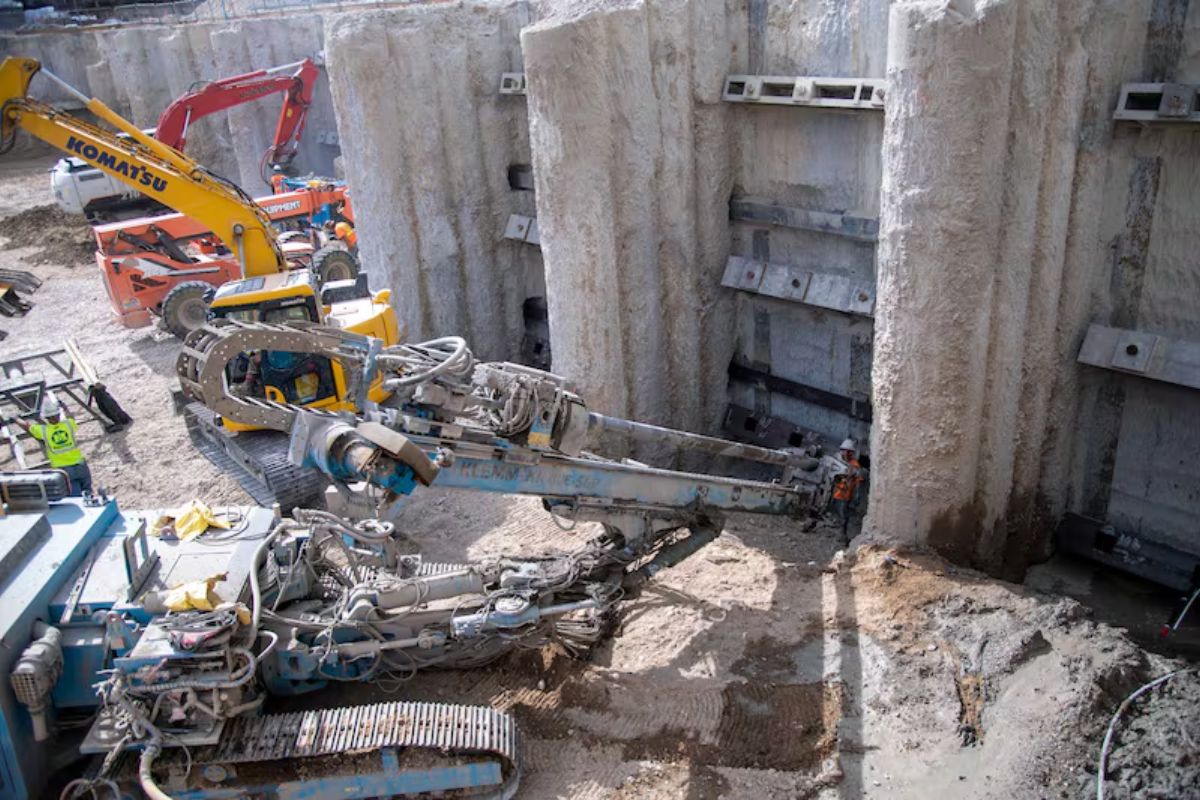 Templo em Salt Lake City recebe isolamento de base e isoladores para reduzir risco de terremoto, com escavação e reforços até 2026.