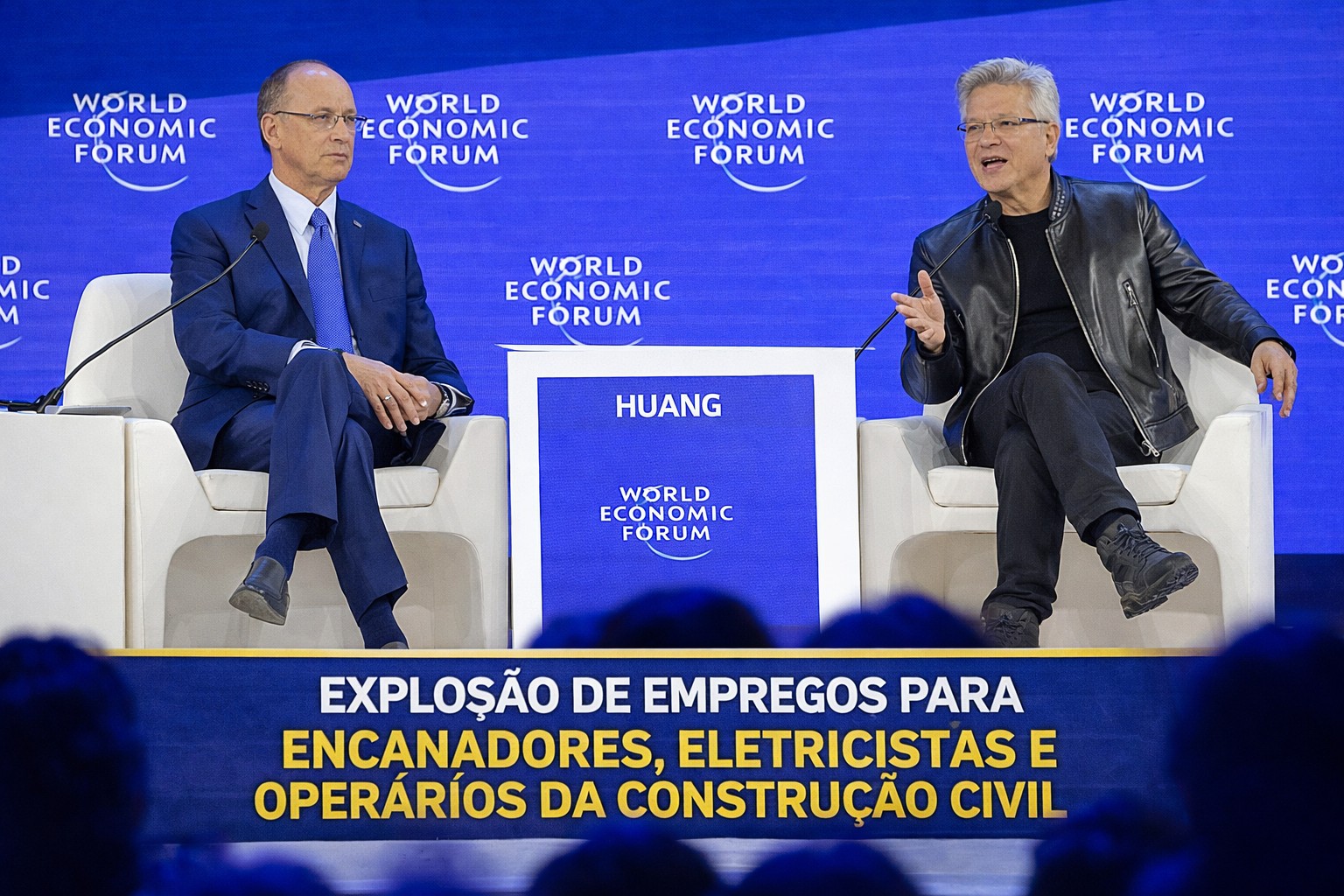 Explosão de empregos para eletricistas e trabalhadores da construção civil impulsionada pela IA, com destaque para a Nvidia e o novo mercado de trabalho