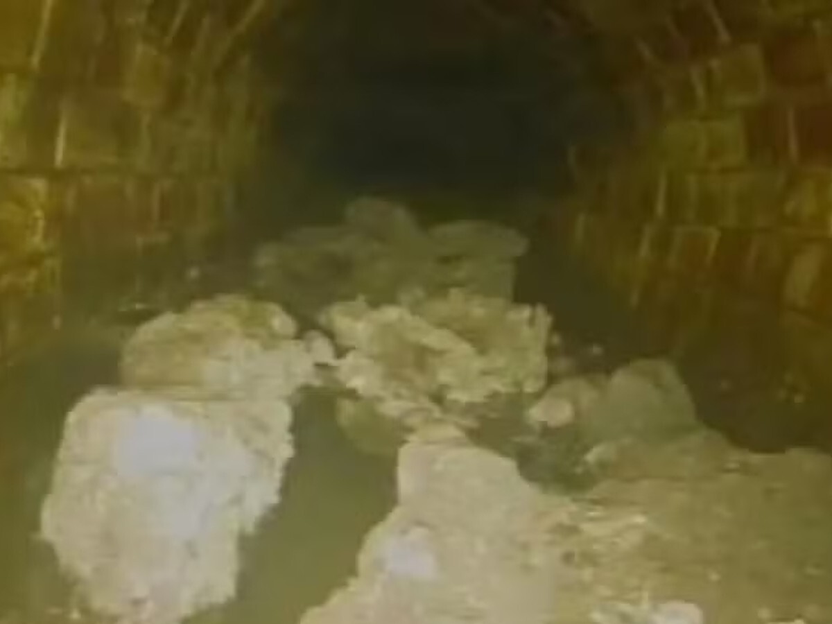Um fatberg de 100 toneladas foi encontrado no esgoto de Londres, reacendendo alertas sobre descarte de gordura e riscos à rede. (Imagem: Reprodução)