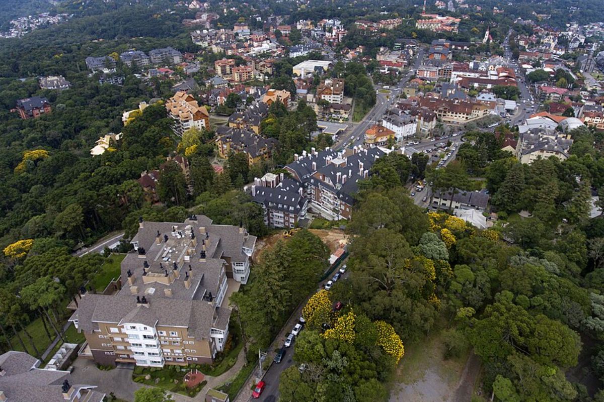 Brasil em destaque uma cidade do país aparece em ranking global ao lado de Suíça e Canadá, lidera índices de qualidade de vida, exibe ruas impecáveis, segurança incomum