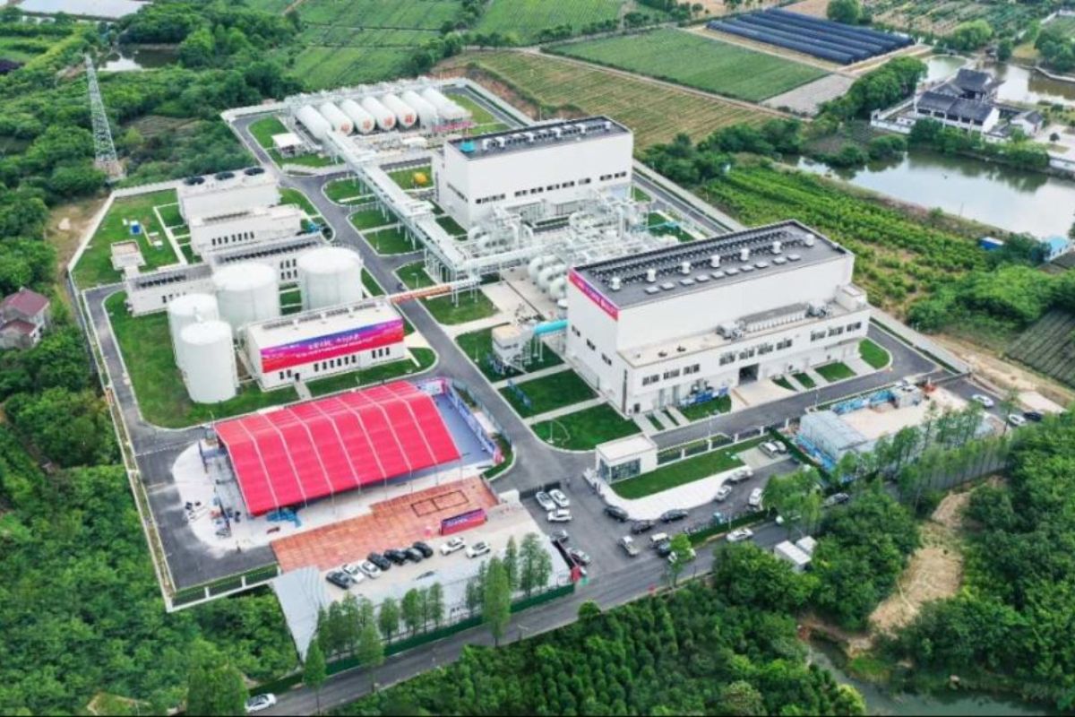 China liga maior usina de ar comprimido em cavernas de sal 600 MW guardam 2,4 GWh de energia limpa, estabilizam a rede, reduzem térmicas a carvão e emissões de CO₂