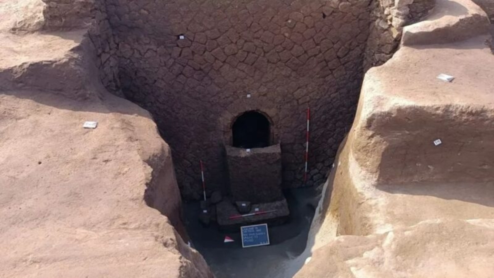 Sarcófago, Múmia, Túmulo