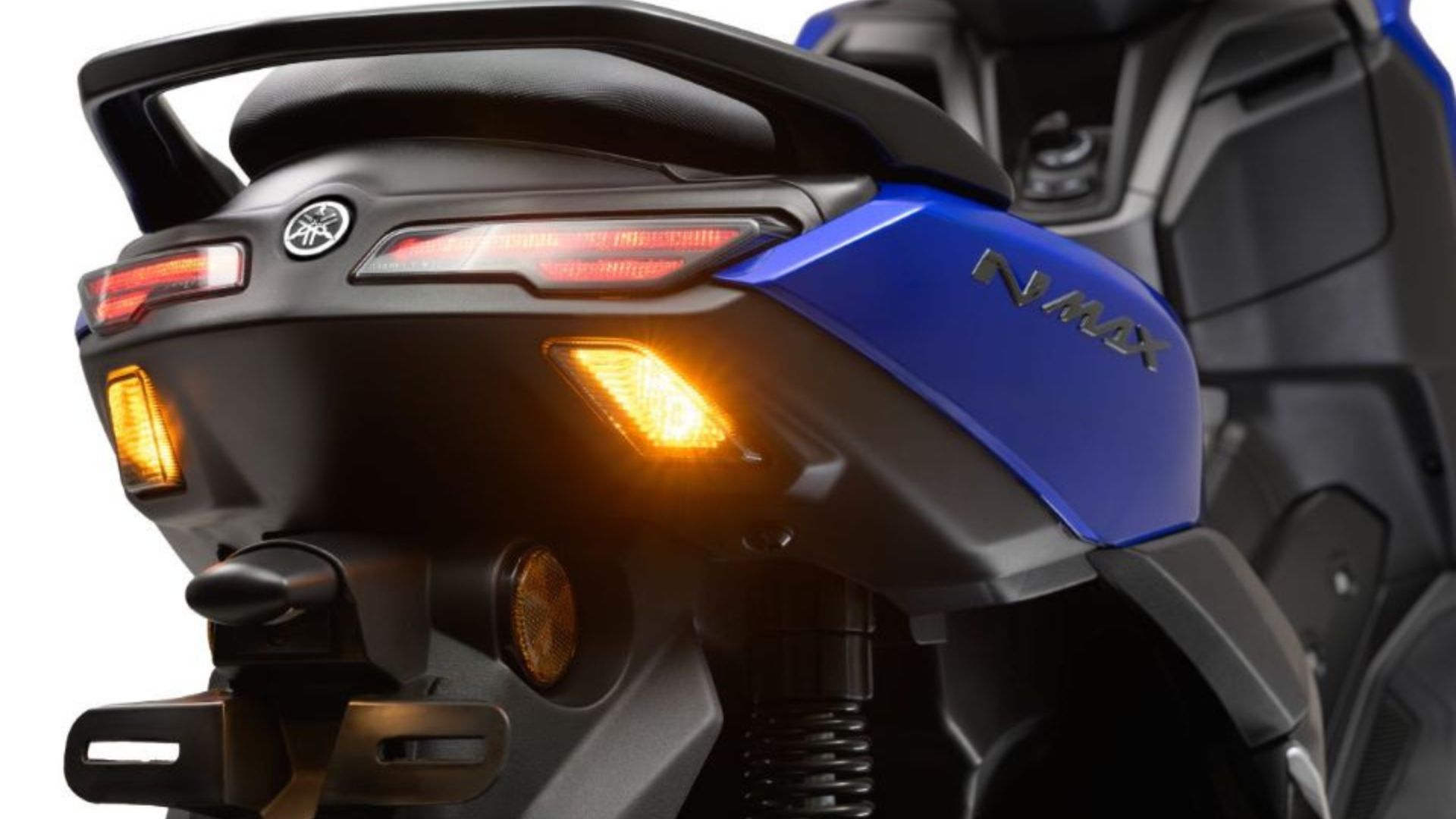 Yamaha NMAX 160 2026 chega por R$ 23.290 com 15,1 cv, VVA, ABS nas duas rodas, controle de tração e valor acima na Tabela Fipe.