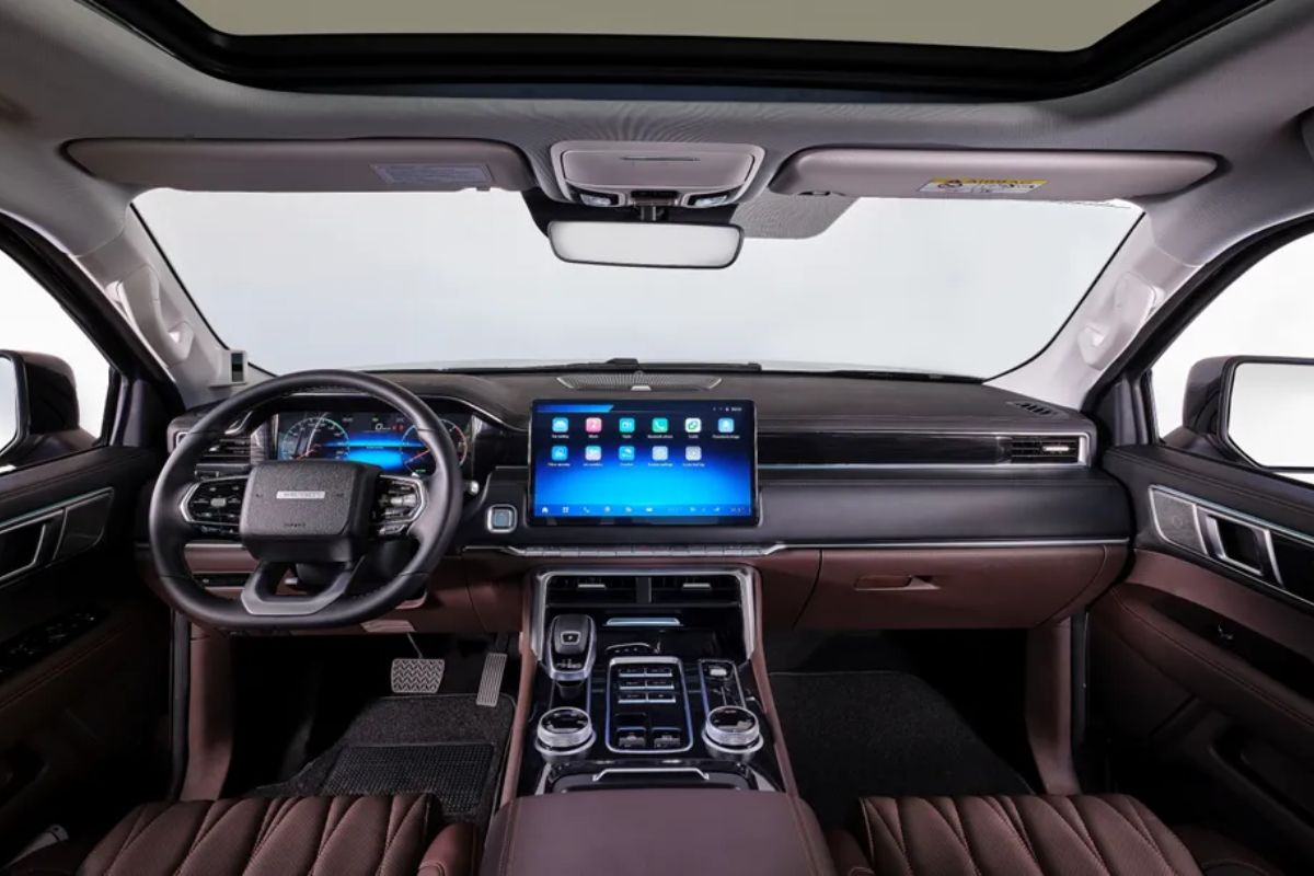 Picape chinesa híbrida diesel Foton Tuland V9 entrega muito luxo de carro premium, 175 cv, câmbio automático de 8 marchas, 4x4, 11,9 kml, 10 anos de garantia por R$310 mil (3)