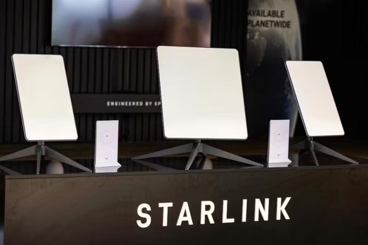 Starlink reforça presença no Brasil com plano familiar, antena mini promocional e Pix, além de mudanças no plano viagem e ofertas de retorno que podem pressionar operadoras e mudar a escolha de conectividade em muitos cenários.