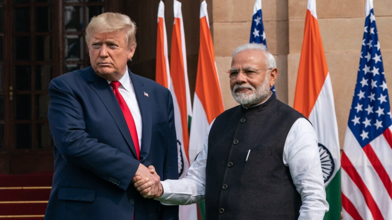 A Rússia diz que não foi informada sobre o fim das compras de petróleo pela Índia, mesmo após Donald Trump anunciar um acordo que promete virar o mercado global de energia de cabeça para baixo.