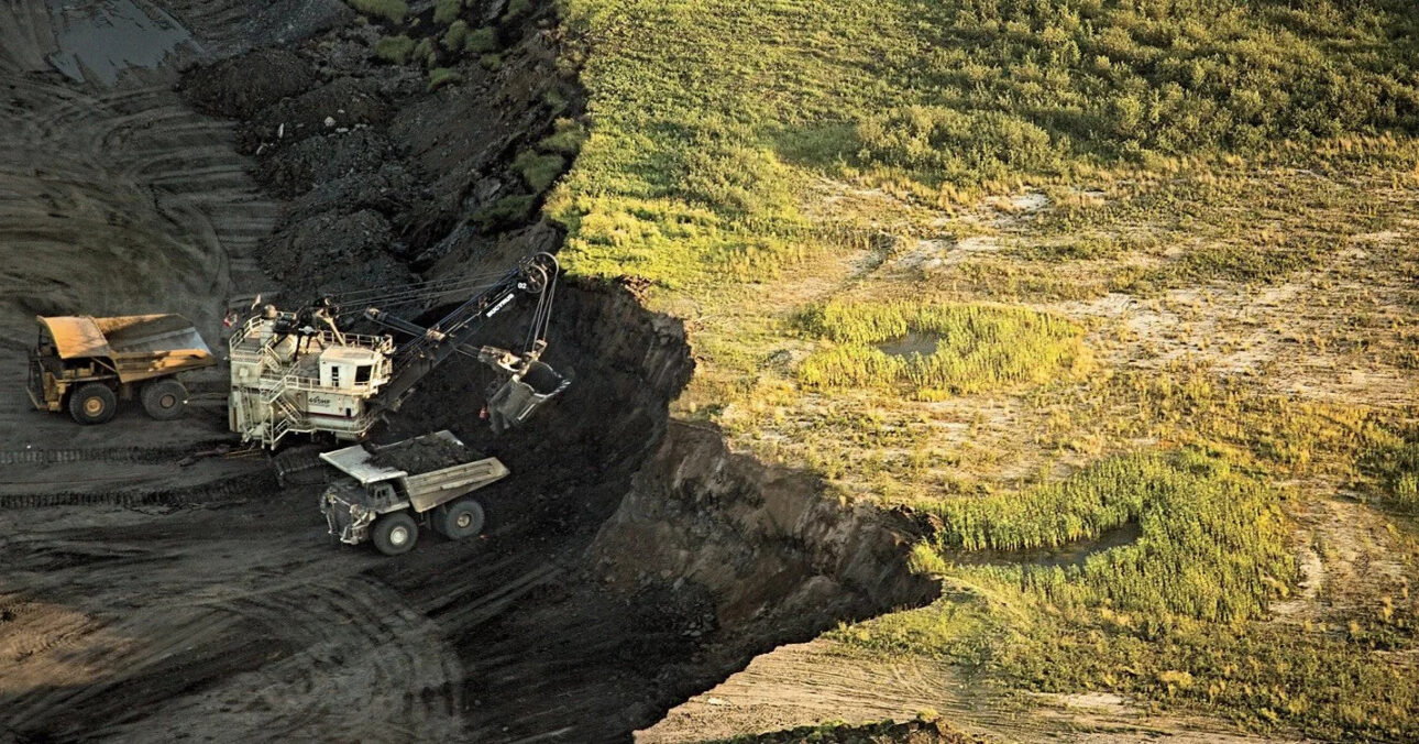 With 1.3 trillion liters of toxic waste retained by the largest earth structure in the world, Alberta's tailings ponds in Canada cover an area equivalent to 1.5 times the city of Vancouver and contain particles that will take over a century to settle