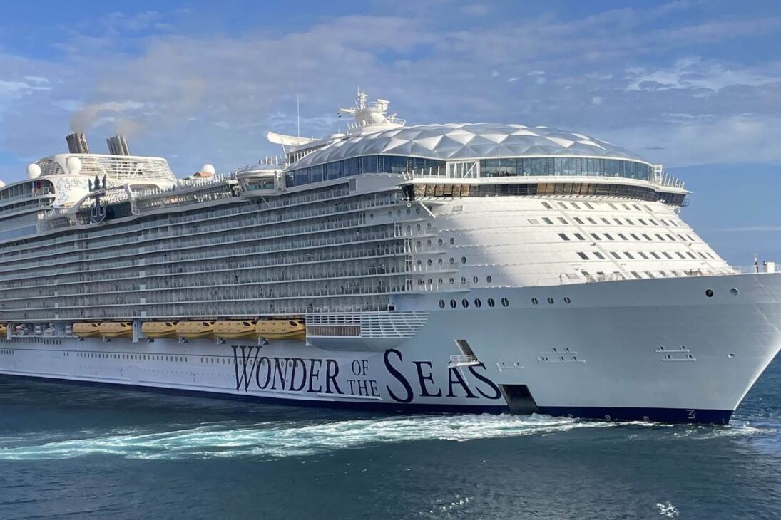Wonder of the Seas Redefines Cruise Ship As Floating City For Passengers And Shows The Strength Of The Naval Industry.