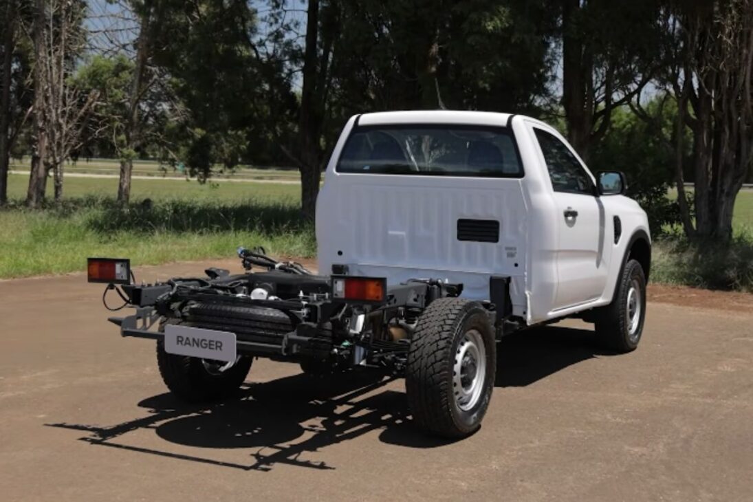 Ford Ranger with single cab, chassis, and automatic transmission delivers high payload capacity for heavy-duty work.