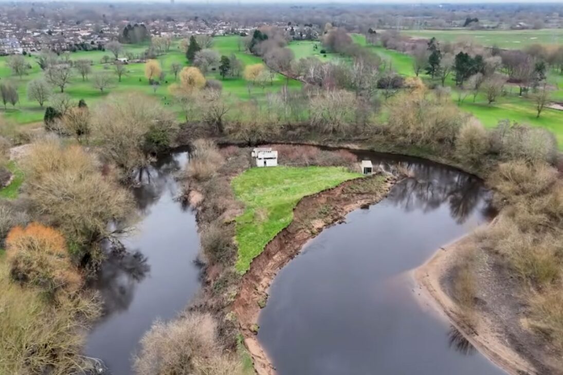 Mersey River Between Manchester And Liverpool Can Open A New Path, Accelerate Erosion, And Form A New Island In One Of The Most Instable Sections Of Its Course.