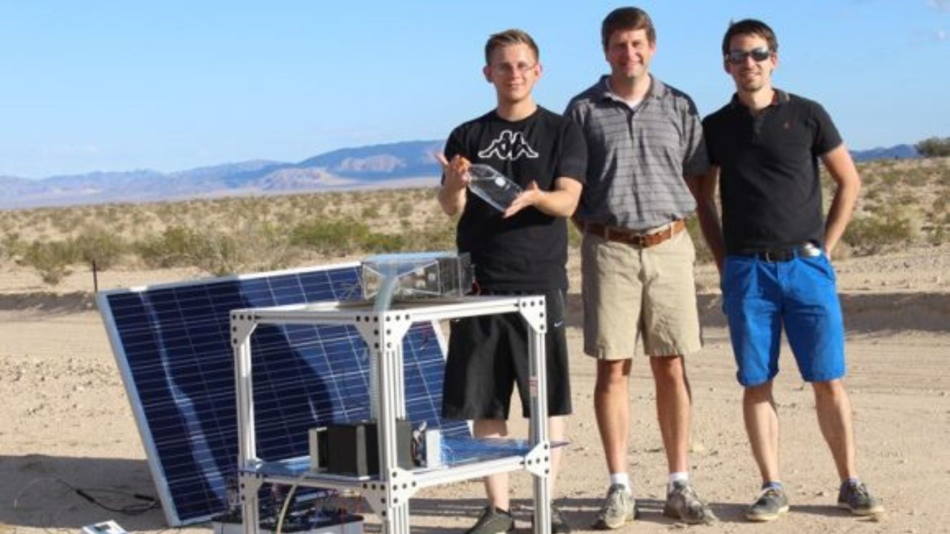 Dispositivo inovador consegue produzir água potável a partir do ar seco do deserto usando material MOF e energia solar, mesmo com apenas 7% de humidade.