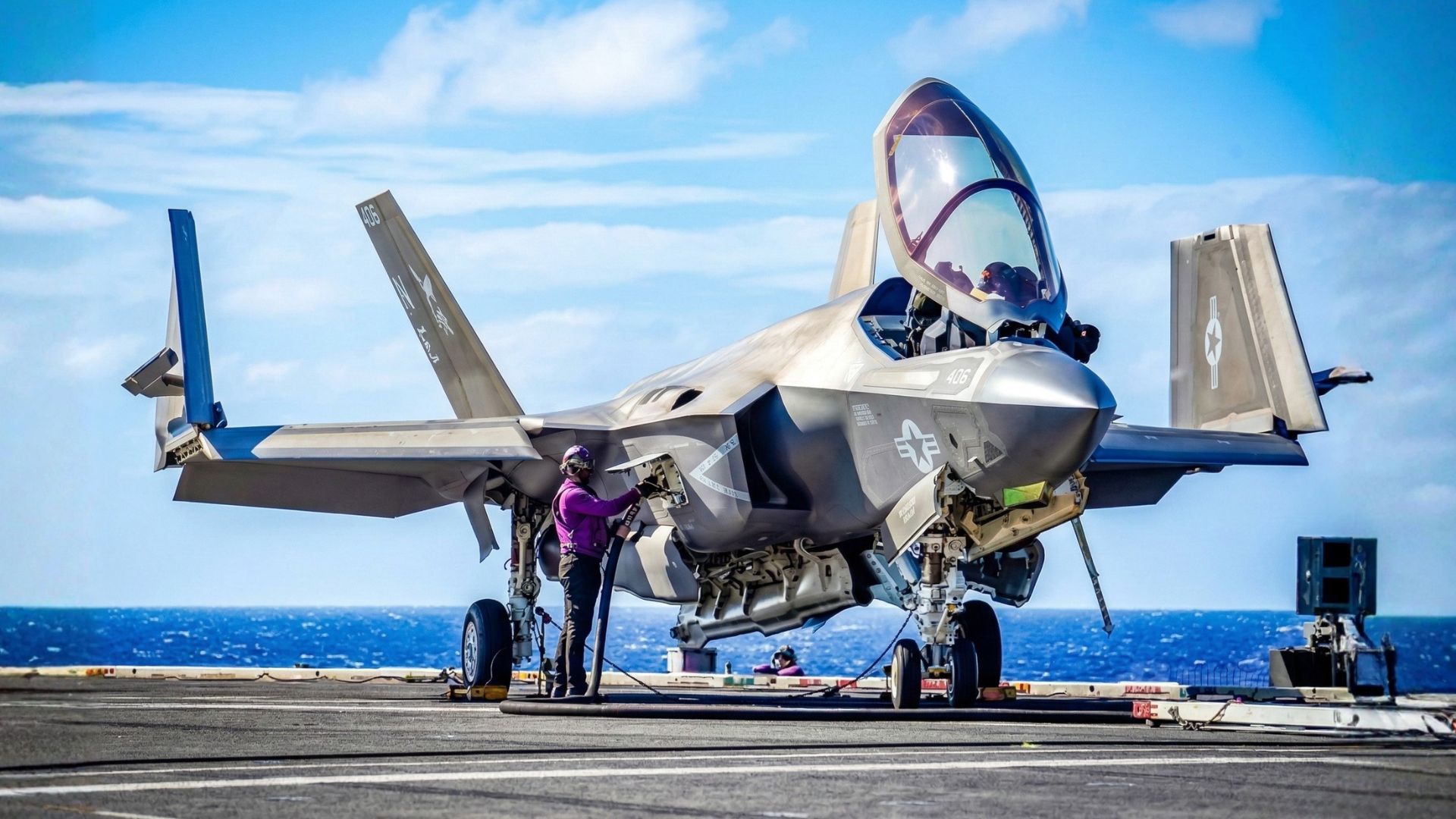 F-35C dos EUA abate drone Shahed-139 que se aproximava do porta-aviões USS Abraham Lincoln no Mar Arábico e expõe como funciona a defesa aérea naval.