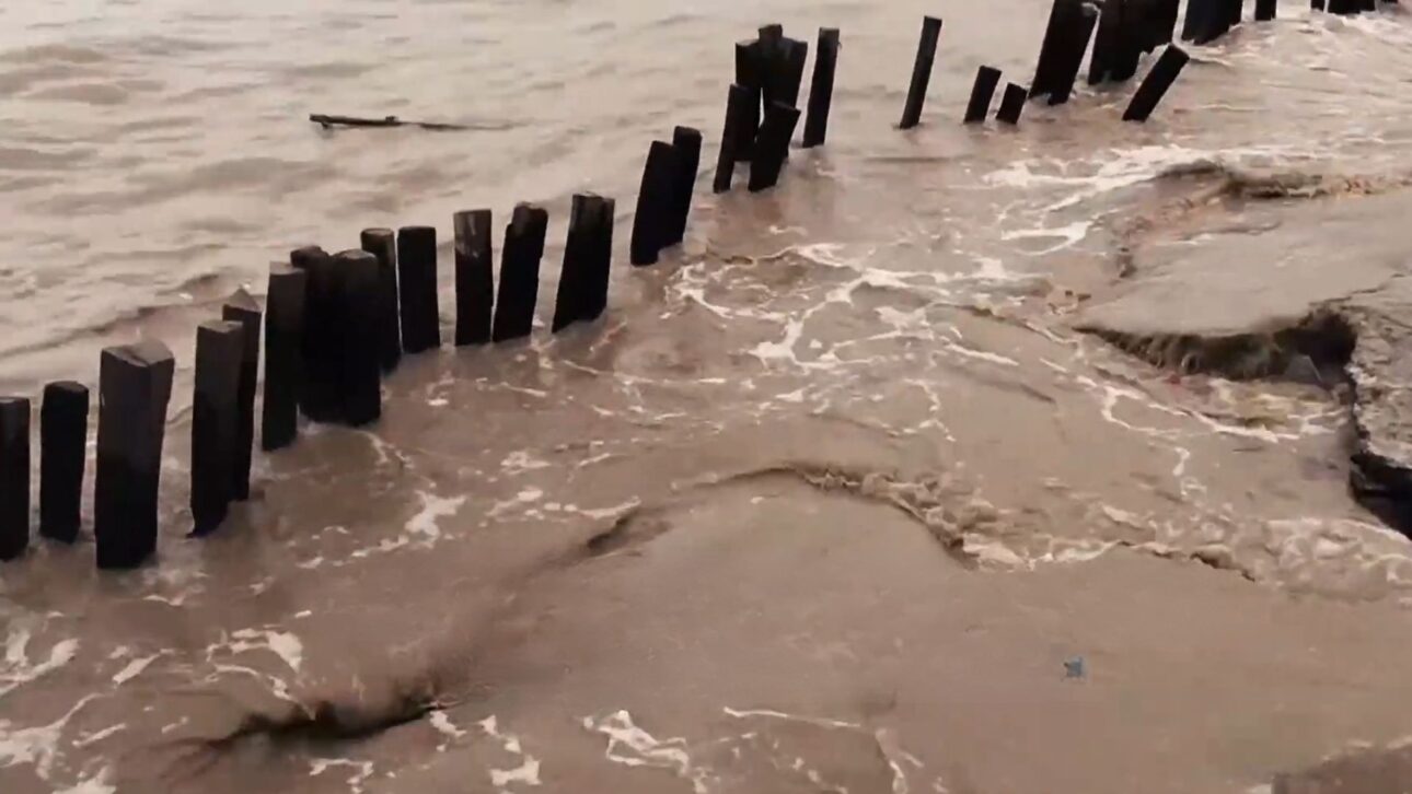Suriname uses permeable dikes to contain coastal erosion, recover mangroves, and reduce land loss of up to 27 meters per year.