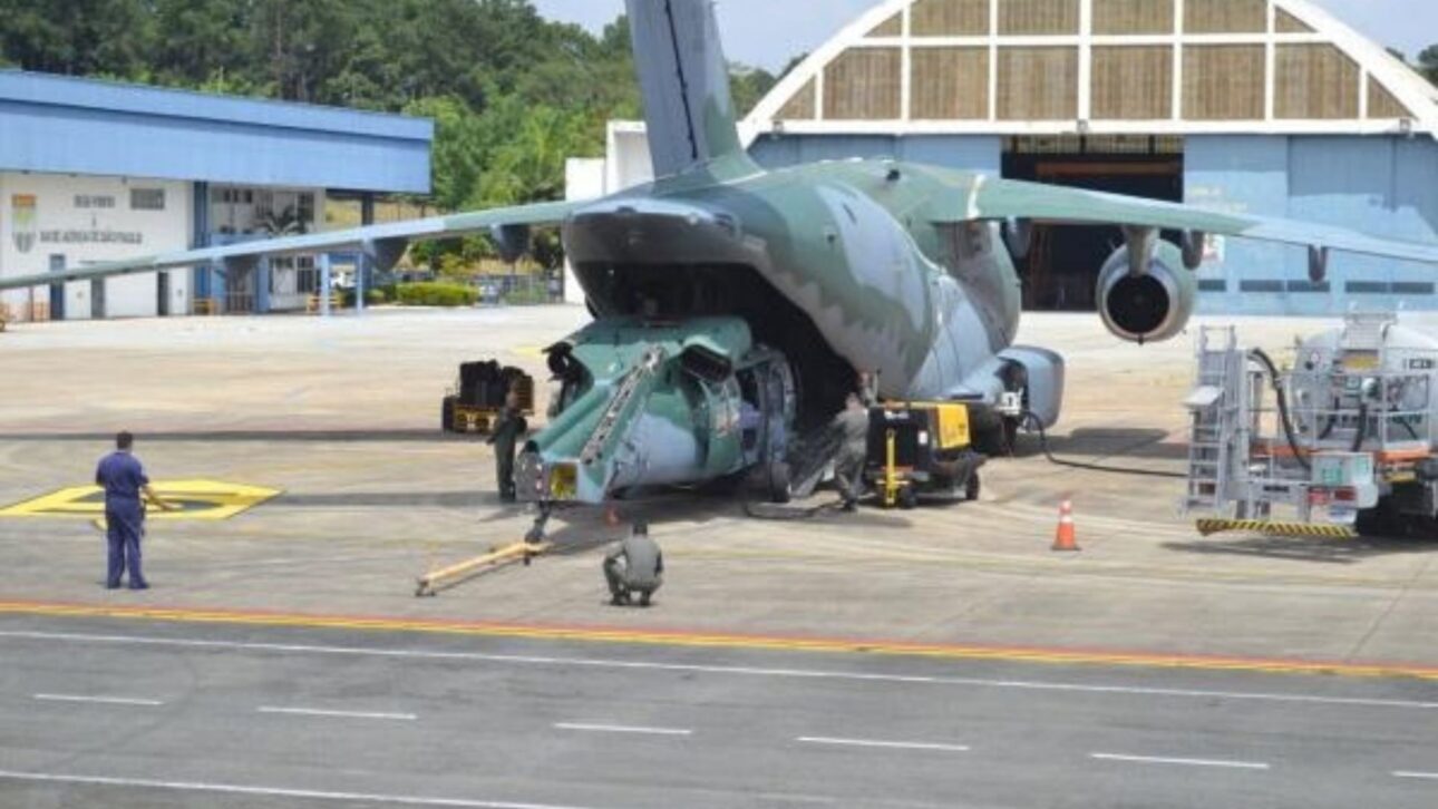 FAB Black Hawk Is Taken To The U.S. Inside A KC-390 To Receive Garmin G5000H Avionics, Marking The Beginning Of Fleet Modernization.