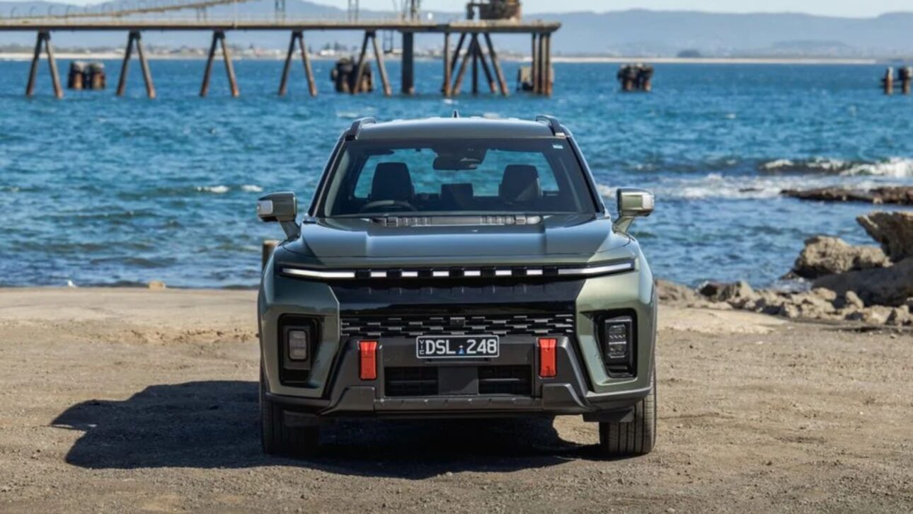 KGM Musso EV Debuts in Australia with Up to 420 km of Range, 905 kg Payload, and a Price Close to the Toyota Hilux SR 4x4.