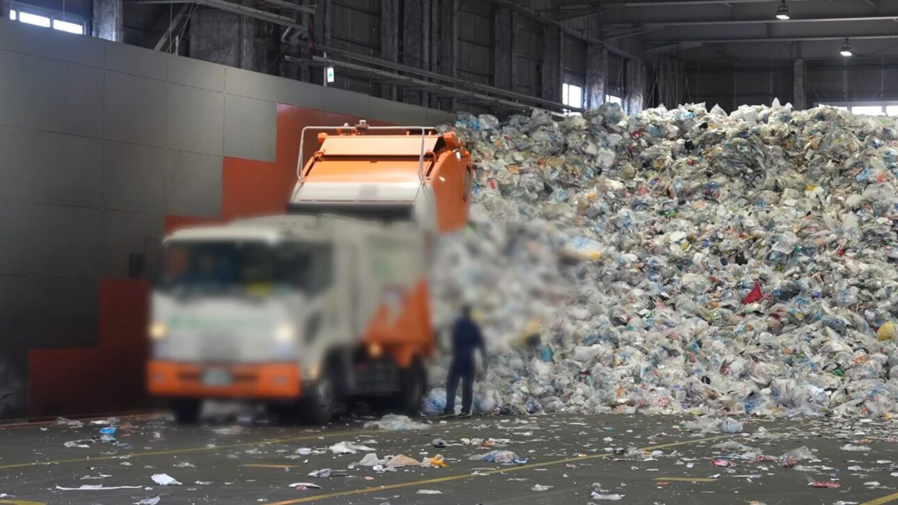 Japanese city transforms waste into pallets with advanced recycling technology that separates PP and PE and reduces plastic contamination.