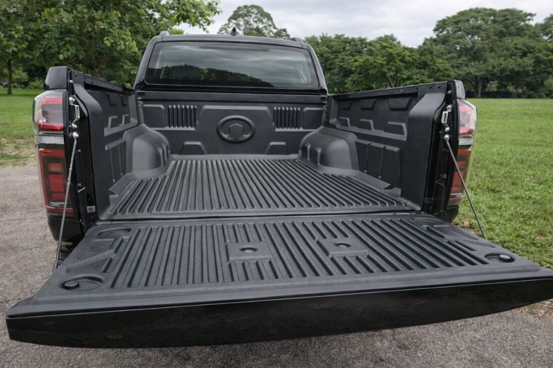 GWM Power P30 larger than Hilux: 2.4 turbo diesel engine and 4x4 traction in a pickup with aggressive pricing.