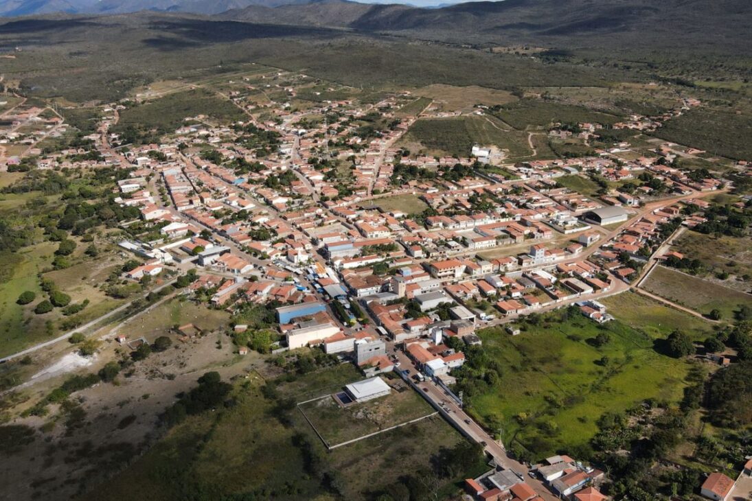 The city in the mountains of Chapada Diamantina surprises in Piatã with high altitude, cold climate in the Northeast, and landscapes that break the more well-known standard of the region.