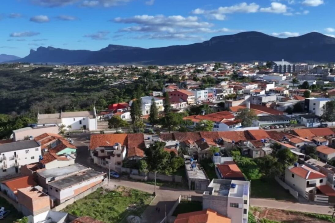 The city in the mountains of Chapada Diamantina surprises in Piatã with high altitude, cold climate in the Northeast, and landscapes that break the more well-known standard of the region.