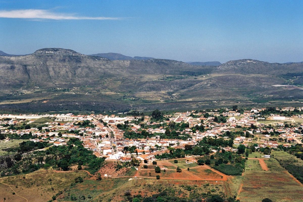 A cidade nas montanhas da Chapada Diamantina surpreende em Piatã com altitude elevada, clima frio no Nordeste e paisagens que rompem o padrão mais conhecido da região.