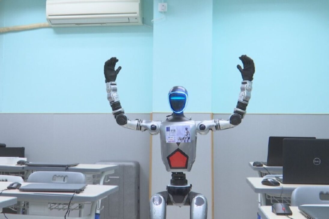 humanoid robot in Macau during promotional technology test reignites debate about public spaces after scare with elderly woman.