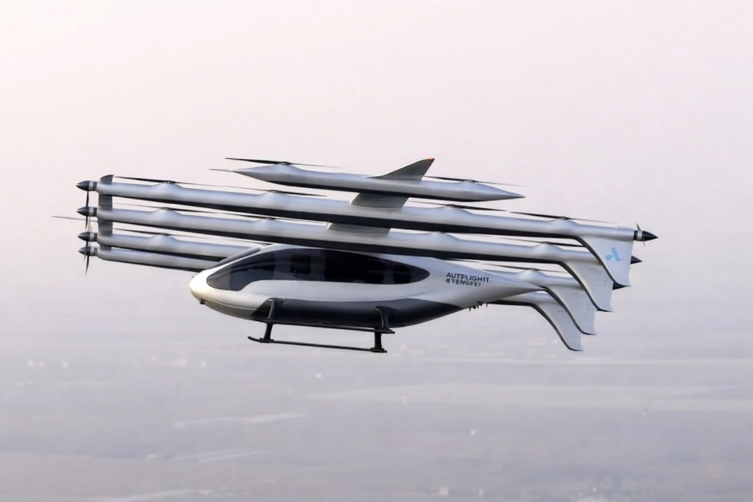 Táxi voador elétrico eVTOL V5000 da Fengfei Aviation durante teste de voo na China com múltiplos motores e estrutura aerodinâmica avançada.