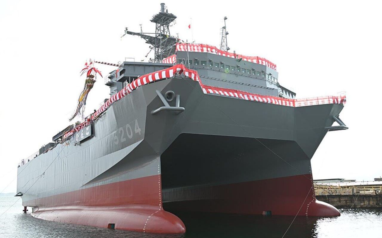 Japão incorpora o novo navio de vigilância acústica JS Bingo, quarta embarcação da classe Hibiki, para ampliar o monitoramento submarino no Indo-Pacífico.