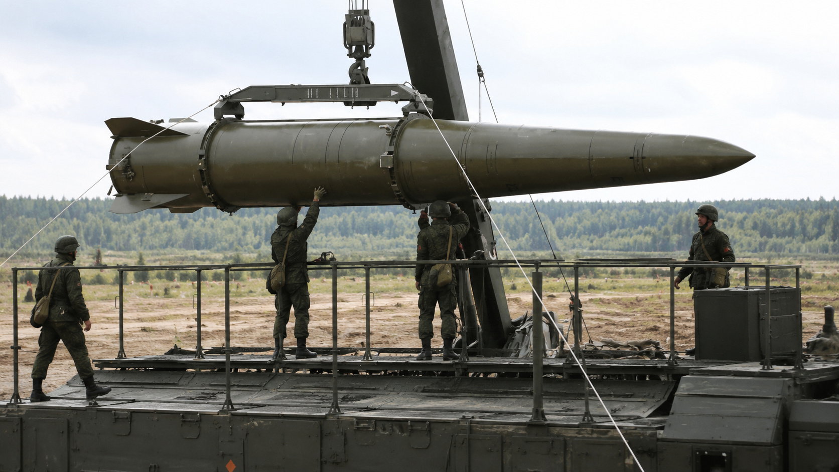 Russia moves nuclear weapons to Belarus, deploys submarines, fighter jets, and giant missiles, turning a military exercise into a heavy message for NATO.