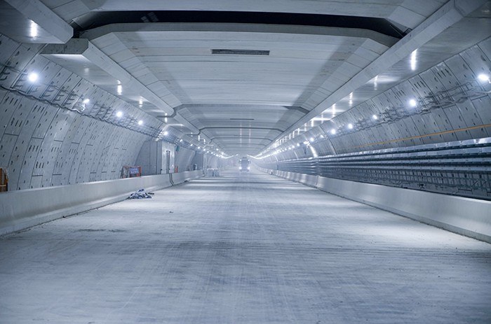 Interior of the tunnel under the Yellow River during the construction phase